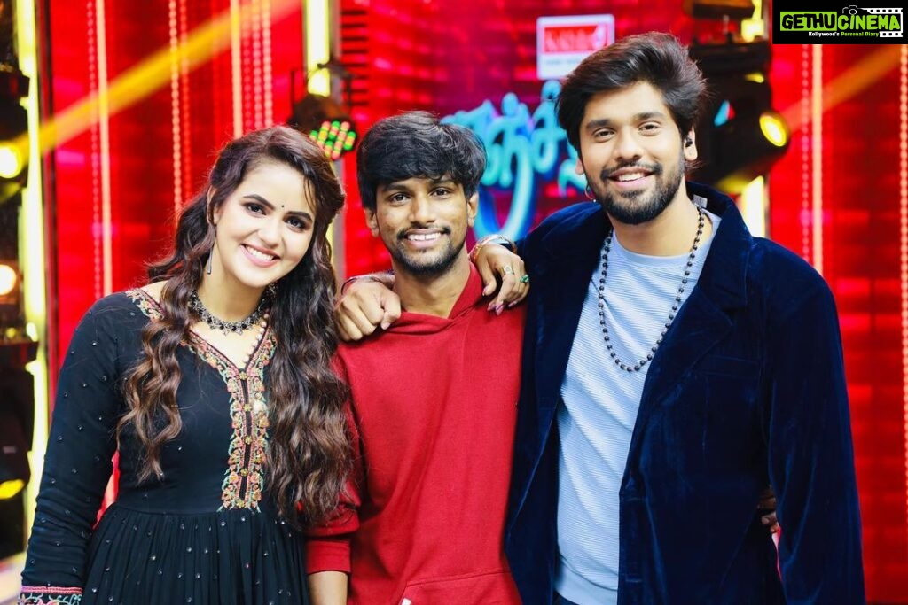 Chaitra Reddy Instagram - Darling @chaitrareddy_official ma 😍and kutty director @isaacsam_official 🤩💯 #Ranjithame #vjaswath #chaithrareddy #suntv Perungudi
