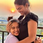 Chaitra Reddy Instagram – Was always wondering who would be having first baby among 4 of us 🙈 
This was a boom shocking news for all of us that our @nakshathra_viswanathan was pregnant 😍 
I’m so happy to see my best Frnd having her baby in her womb , 
(<Happiness is rubbing your best Frnd pregnant belly 😍 >)waiting for junior Nakshu to come out and meet us all ❤️ 

PC : @akshitha_ashok__ 🥰

#bestfriends #pregnancy #love #gratitude #universe