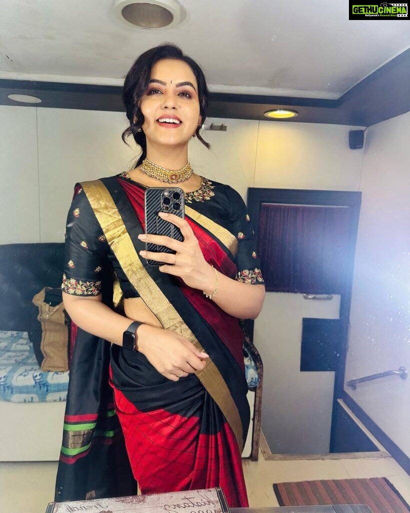 Chaitra Reddy Instagram - Just to be focus 🧘‍♀ Jewellery : @methurna_collections ❤ Saree : @shreelatha_c ❤