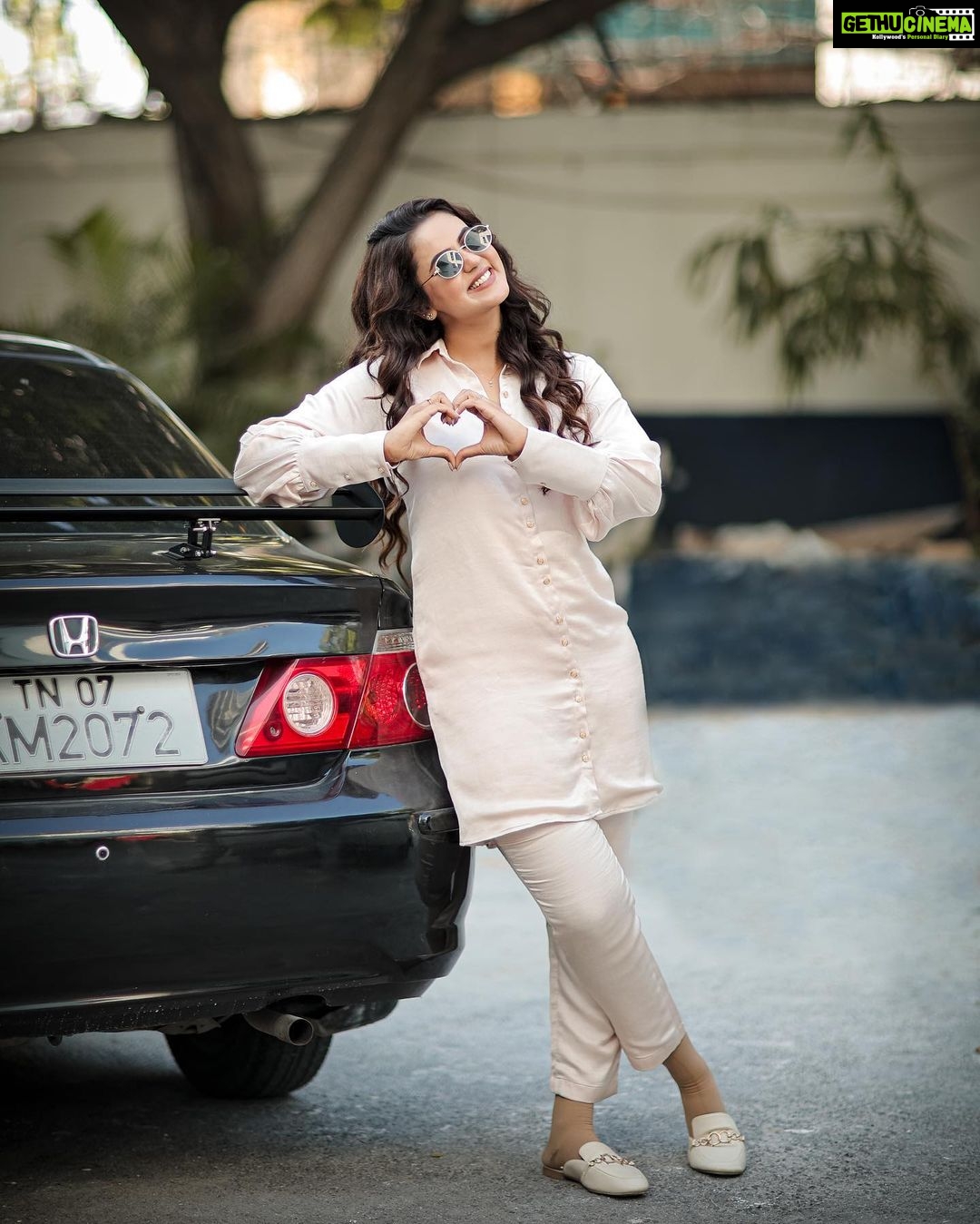 Chaitra Reddy Instagram - Use your smile to change the world but don’t let the world change your smile 🌸 Thank you so much for this beautiful outfit @ishraindiaofficial 😍 And thanks to my lovely thambi @dhanush__photography for his beautiful pictures always ❤️