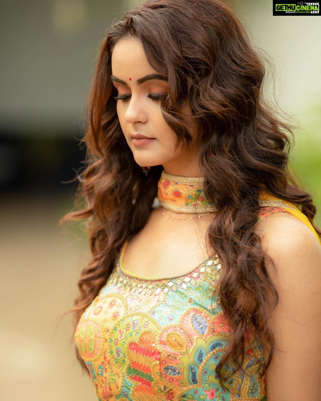 Chaitra Reddy Instagram - The New Year is a time for new beginnings and new hopes; it is a chance to explore new horizons and confront new life problems. Happy Tamil New Year to all / Happy Puthandu 2023 ❤️ Costume : @kiarainchennai 🌸 Make up : @vijiknr 🌸 Photography : @camerasenthil 🌸