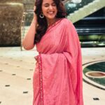 Chaitra Reddy Instagram - This beautiful saree is from @selaiyum_ravikaiyum ..! I badly wanted to post and give a shout out to my dearest akka @yamuna__chinnadurai her styling and taste is so elegant…! Do check out the page for more beautiful collection ❤️ And meet this cutieee @madhumitha.h_official 🙈 always the cutest 😍
