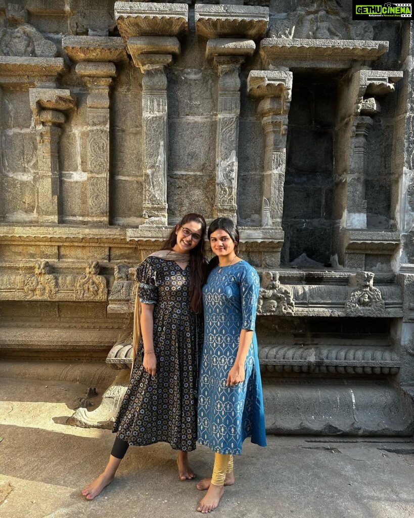 Chaitra Reddy Instagram - 18•2•2023 For the first time I was under full Shivaratri vratha which gave me immense joy celebrating..! So much of peace and enlightenment ✨ After my work travelled to Thiruvannamalai , walked for 16kms - was up the whole night , had a great dharshanam at the temple the next day ..! Had my friends who accompanied me ..! Thank you so much for being there for me ..! ❤️ @deepak_durai_photography @akshitha_ashok__ ..! (Did wonders for the first time ever she was fasting and walked along with me for 4 hours altogether) 😂 #gratitude #mahashivratri #omnamahashivaya Thiruvannamalai,tamilnadu