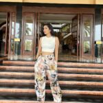 Charu Asopa Instagram - You glow differently , when You’re actually happy❤️