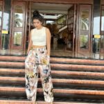 Charu Asopa Instagram - You glow differently , when You’re actually happy❤️