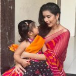 Charu Asopa Instagram - Seeking blessings from Maa Durga. #ashtamipuja 🙏❤️🧿