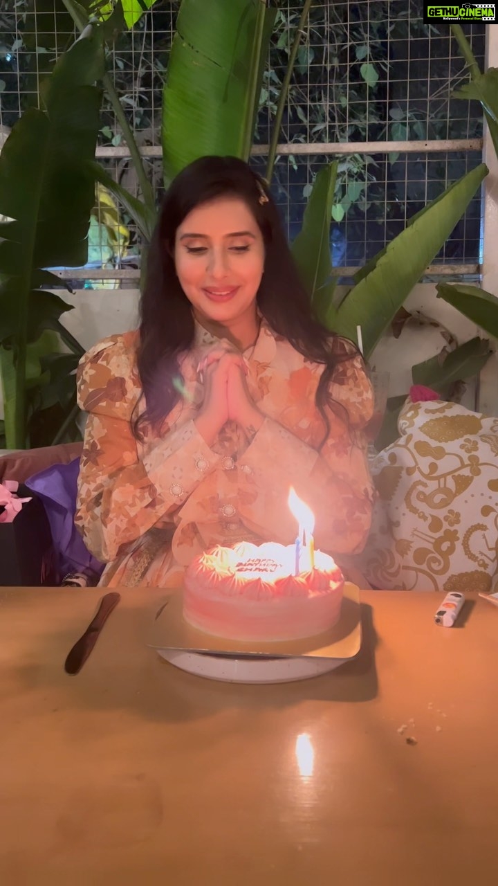 Charu Asopa Instagram - Thank you guys for making it special 🤗❤️ @its_simmi_karna @shilpsaxena @ankitgulati_official @alankapoor