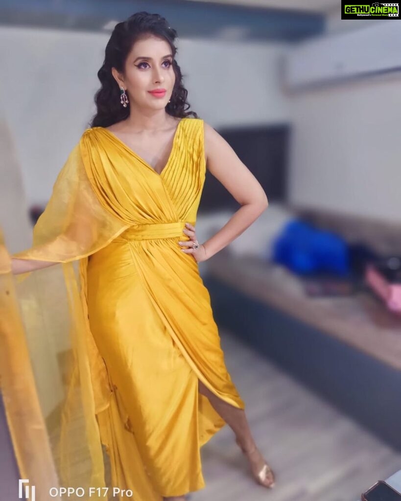 Charu Asopa Instagram - 💛 Styled by @shilpsaxena
