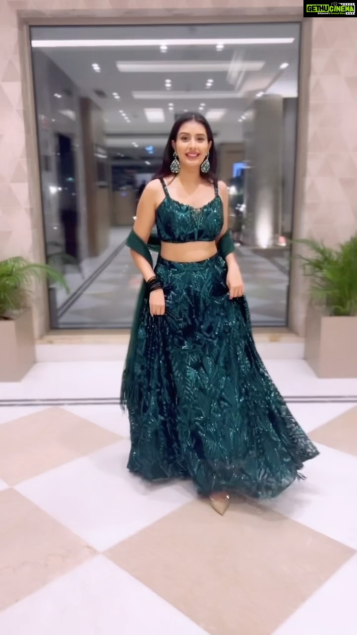 Charu Asopa Instagram - Styled by @nidhikurda ❤️