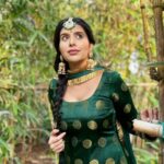 Charu Asopa Instagram - Happy lohri to everyone 🙏🤗❤️
