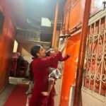 Charu Asopa Instagram - We are starting our new year with the blessing of God🙏❤️👩‍👧