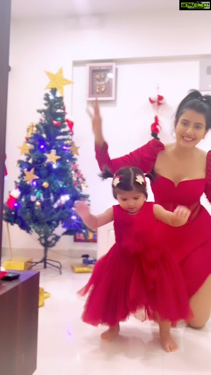 Charu Asopa Instagram - Merry Christmas to everyone π€Άππ