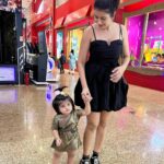 Charu Asopa Instagram - ❤️👩‍👧🧿