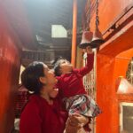 Charu Asopa Instagram - We are starting our new year with the blessing of God🙏❤️👩‍👧