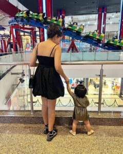 Charu Asopa Instagram - ❤️👩‍👧🧿