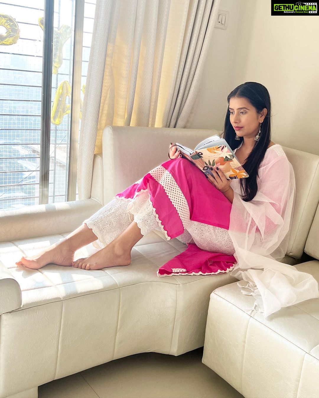 Charu Asopa Instagram - Change your vision and your vision will change you😇