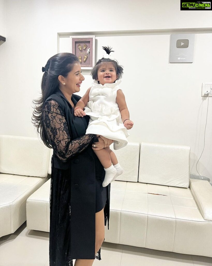 Charu Asopa Instagram - Some cute pictures of the Birthday girl…❤️🧿