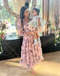 Charu Asopa Instagram - 👩‍👧