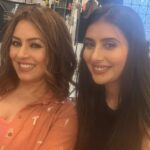 Charu Asopa Instagram - It was an amazing experience shooting with you ma’am. @mahimachaudhry1 you are awesome 😘❤️ Mumbai - मुंबई
