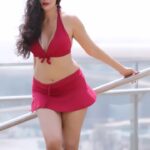 Charu Asopa Instagram - 😊 Clicked by @ajaypatilphotography Styled by @shilpsaxena Video- @madan_rdp Makeup- @hairandmakeupbypinks Hair done by @kanizfatima_hairstylist Jewellery - @the_jewel_gallery hair assistant- @ashapatel_makeup