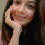 Chaya Singh Instagram - R8 If it was so easy to transform in a jiffy🙄 #nomakeup #transformation #makeup #makeuptransformation #weekendvibes #saree #traditionalart #trending #reels #makeover #fashion #event #lovemyjob