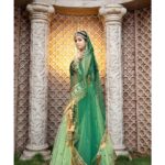 Chaya Singh Instagram – 💚👑

Outfit: @ki.ruban.ra.j.s 
Styling: @kirubanrajselvam & @meenasivakumar_1224 
Photorapher: @sathyaphotography3 
Makeover: @kalaiartistry 
Hair: @vanitha_makeover 
Location: @elementsoneastcoast 
Jewellery: @fineshinejewels