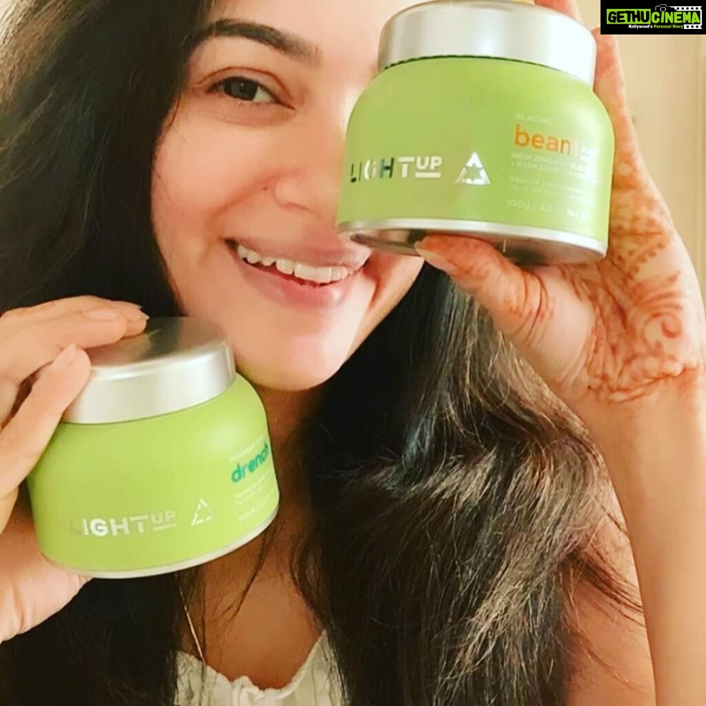Chaya Singh Instagram - Cant wait to try these quenching thirsty skin & nourishing mask by @lightup_beauty #glowkeepergang #lightup_beauty #pamperyourself #glowup