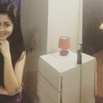 Chaya Singh Instagram - I can’t tell if this lockdown is killing me or making me strong PC: hubby getting innovative #picoftheday #lockdown #quarantine #frustrated #weekend #strongwomen #stayhome #staysafe #innovation #insideout