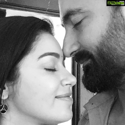 Chaya Singh Instagram - Happy Valentine’s Day to all u beautiful ppl in love.. stay blessed 👩❤️👨 #valentines #love #unconditionallove #valentinesday2020 #iloveyou #mylove #forever
