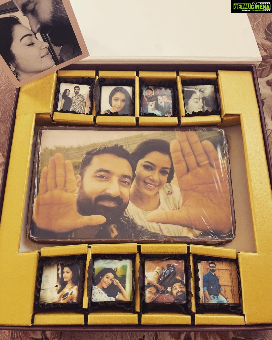 Chaya Singh Instagram - If words fail, let the Chocolates speak the language of love. South India’s first customised edible chocolates by @the_choco_moco.