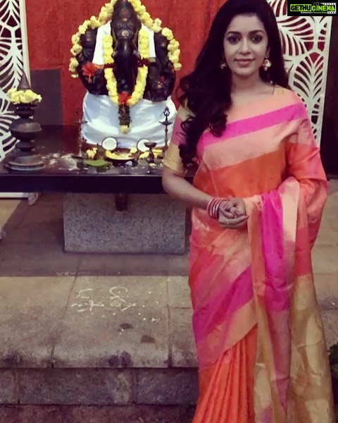 Chaya Singh Instagram - Happy Makar Sankranti to all.. May this year be prosperous to all of us🙏 #makarsankranti #sankranti #festival #wishes #holiday #celebration