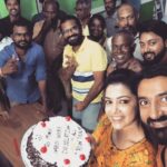 Chaya Singh Instagram - Celebrating the leap in TRP.. I wud like to thank all the viewers n my fans for giving us this moment to celebrate n motivate us to do better. Love u all🤗😘 #suntv #suntvserial #vikatan #run #runserialexculsive #runserial #celebration #views #viewers #fans