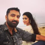 Chaya Singh Instagram - I love u not for wat u r, but wat I am wen I am with u🤗 #love #couplegoals #throwback #beach #chill #breeze #together