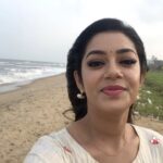 Chaya Singh Instagram - The most memorable moments in life are the ones u never planned🥰 #run #runserial #suntv #vikatan #suntvserial #beach #romantic #soulmate #together #wonderfulevening #walkonbeach #couplegoals #realcouple #memorablemoments #unplanned