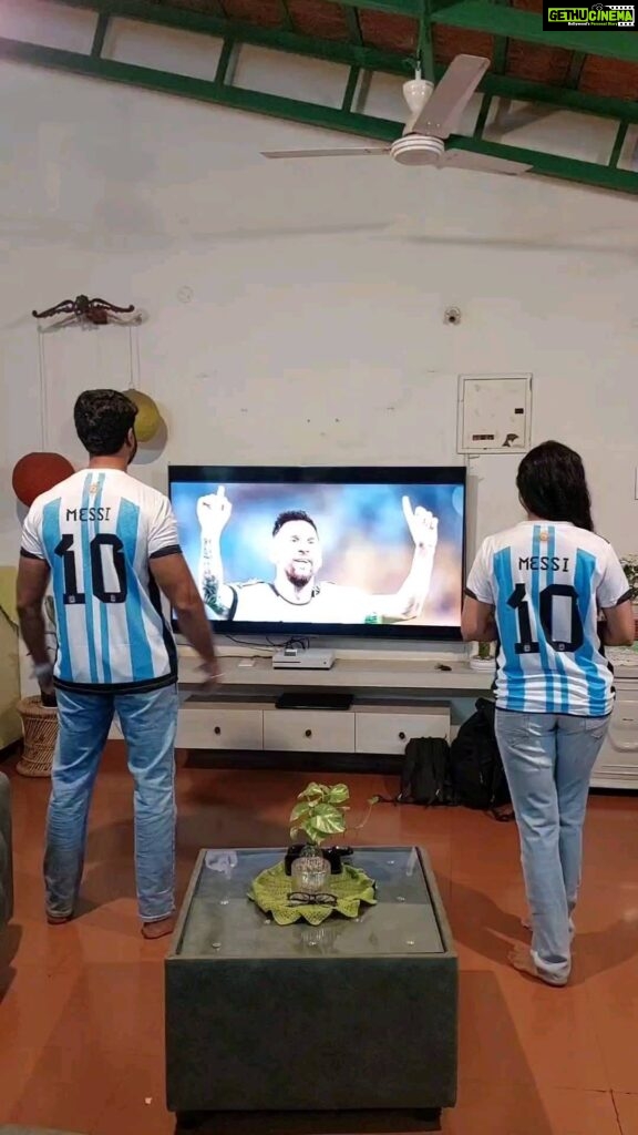 Chaya Singh Instagram - ARGENTINA 🇦🇷 MESSI 🤩 #fifaworldcup2022 #fifafinals2022 #messi #messifans #argentina #footballfever #couplegoals #realcouple #reelcouple #loveofthegame #vamosargentina
