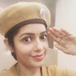 Chaya Singh Instagram - Kannada Rajyotsava habada shubhashayagallu🙏 #karnatakarajyotsava #khaki #festival #constable #roles #bengaluru #kannadafilmindustry #kannadafilm
