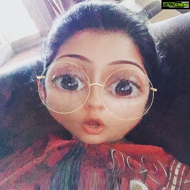 Chaya Singh Instagram - When u hear that word... Monday😄 #monday #lazy #weekendhangover #alvinandthechipmunks #funny #weekbegins