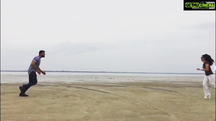 Chaya Singh Instagram - So that happened☺️ magical love💖 #love for 80’s #filmy #romance #love #merrygoround #slowmotion #couplegoals