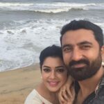 Chaya Singh Instagram - The most memorable moments in life are the ones u never planned🥰 #run #runserial #suntv #vikatan #suntvserial #beach #romantic #soulmate #together #wonderfulevening #walkonbeach #couplegoals #realcouple #memorablemoments #unplanned