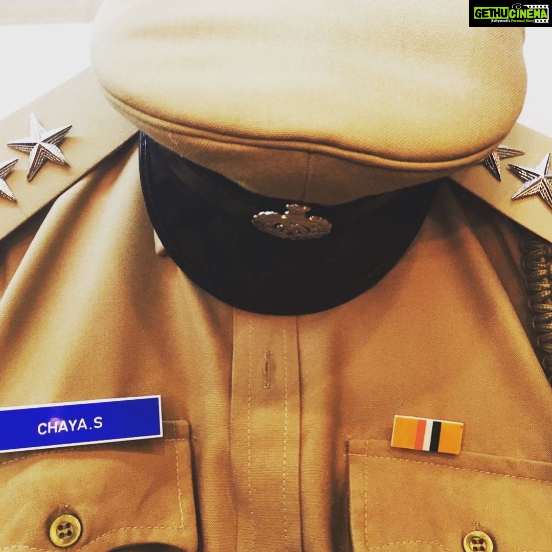 Chaya Singh Instagram - I hv held this back for quite some time now.. it’s time to let lose.. one of the challenging roles I essayed. Check out bio☝🏻 @naviin127 @iamkrishna1881 @tarunshivappa @chirusarja #khaki #cop #proud #challengingmyself