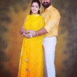 Chaya Singh Instagram – Happy new year everyone✨💫

#newyear #couplegoals #2022 #happiness #together