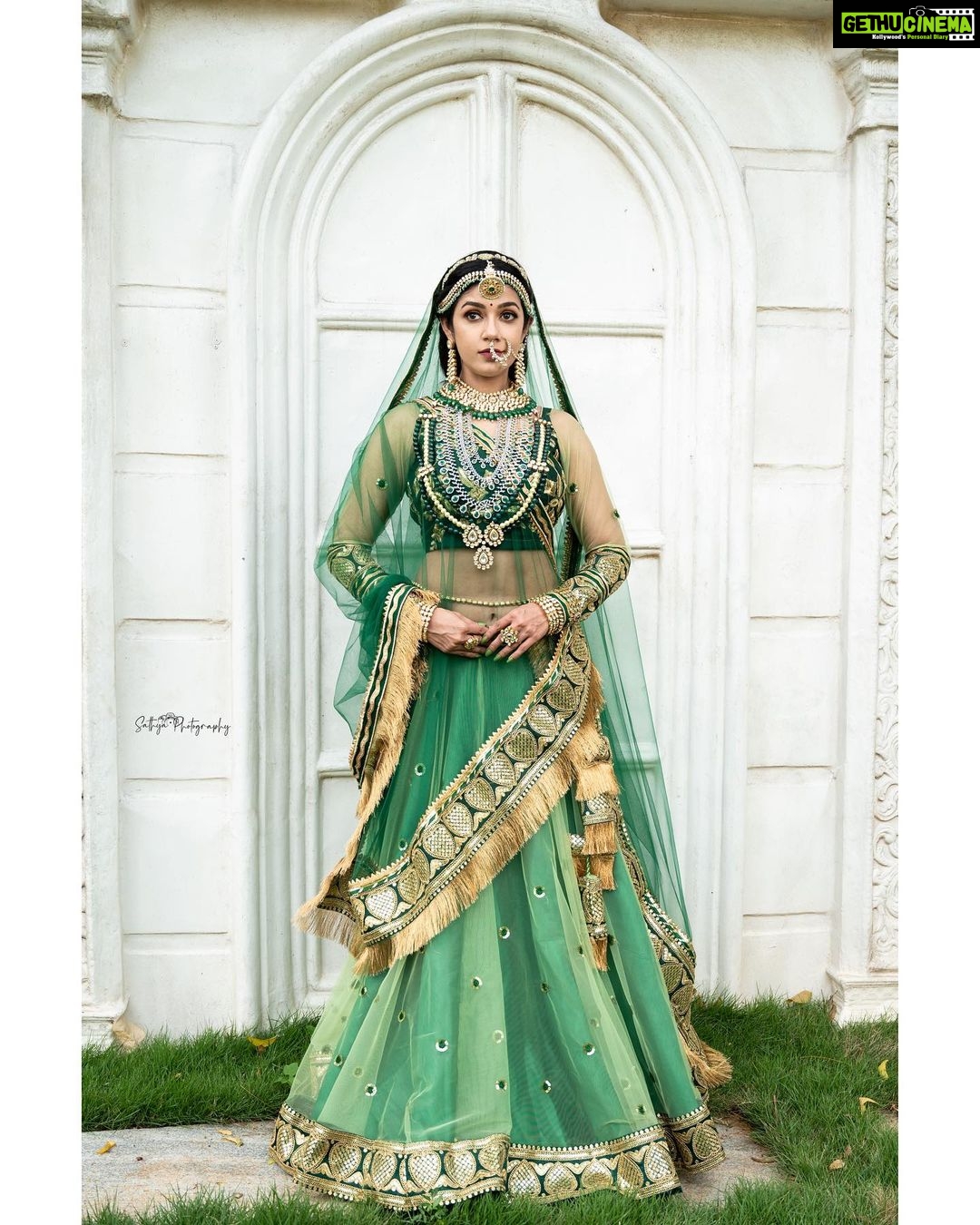 Chaya Singh Instagram - šš Outfit: @ki.ruban.ra.j.s Styling: @kirubanrajselvam & @meenasivakumar_1224 Photorapher: @sathyaphotography3 Makeover: @kalaiartistry Hair: @vanitha_makeover Location: @elementsoneastcoast Jewellery: @fineshinejewels
