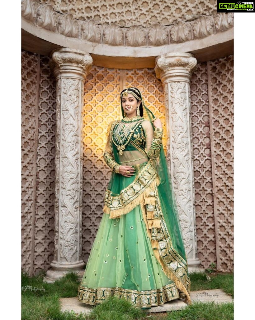 Chaya Singh Instagram - Recreating Queen Jodha Bai OUTFIT FROM KIRASE DESINGER HOUSE @ki.ruban.ra.j.s STYLING @kirubanrajselvam AND @meenasivakumar_1224 PHOTOGRAPHYER @sathyaphotography3 MAKEOVER @kalaiartistry HAIR DO @Vanitha_makeover LOCATION @elementsoneastcoast JEWELRY @fineshinejewels #jodhaakbar #aishwaryarai #queenofindia👸#phootoftheday #photoshoot #ethnicwear #model #fashionphotography #collaboration #trending
