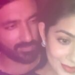 Chaya Singh Instagram - R13 Take a husband who looks at you like maybe your magic💫✨ P.S: Vice versa #weekendvibes #couplegoals #trendingreels #manikemagehithe #love #magicmoments