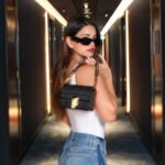 Chetna Pande Instagram - They say don't look back, but sometimes it's important to see how far you've come🫰🏻 .. ok bye 👋 next level 🆙 #denim #basic #denimlook #fashion Dubai UAE