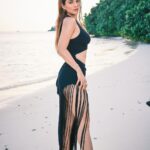Chetna Pande Instagram - You me n the 📸 #picoftheday #black #magic #beach #love #tanned