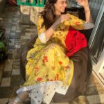 Daisy Shah Instagram - Sunset vibes n happy times 💛 . . . #twilight #happynewyear