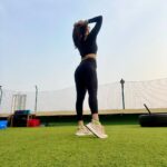 Daisy Shah Instagram - Swipe 👈🏻 #fridaymorning