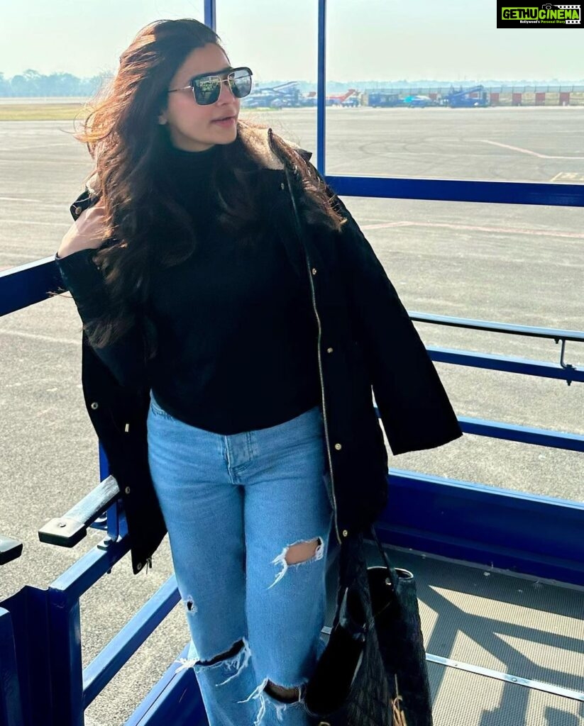 Daisy Shah Instagram - Last pic is the state that I am in right now. . . . #worktrip #7days #5destinations P.s: 1 more to go. 🙈