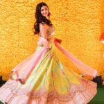 Daisy Shah Instagram - 💛 . . . Wearing: @laxmishriali 💎: @pinklanebyrashi Styled by: @trishadjani 📸: @framefuchsiaphotography . . . #sanchgothiswali